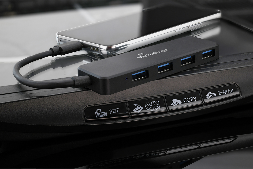 Produktfotografie wiederaufladbarer MediaRange Akkus mit integriertem USB-C-Anschluss