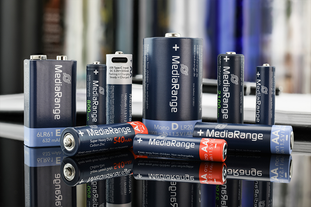 Produktfotografie eines MediaRange USB-C Multi-Hubs mit kontrollierter Lichtführung und klarer technischer Produktdarstellung